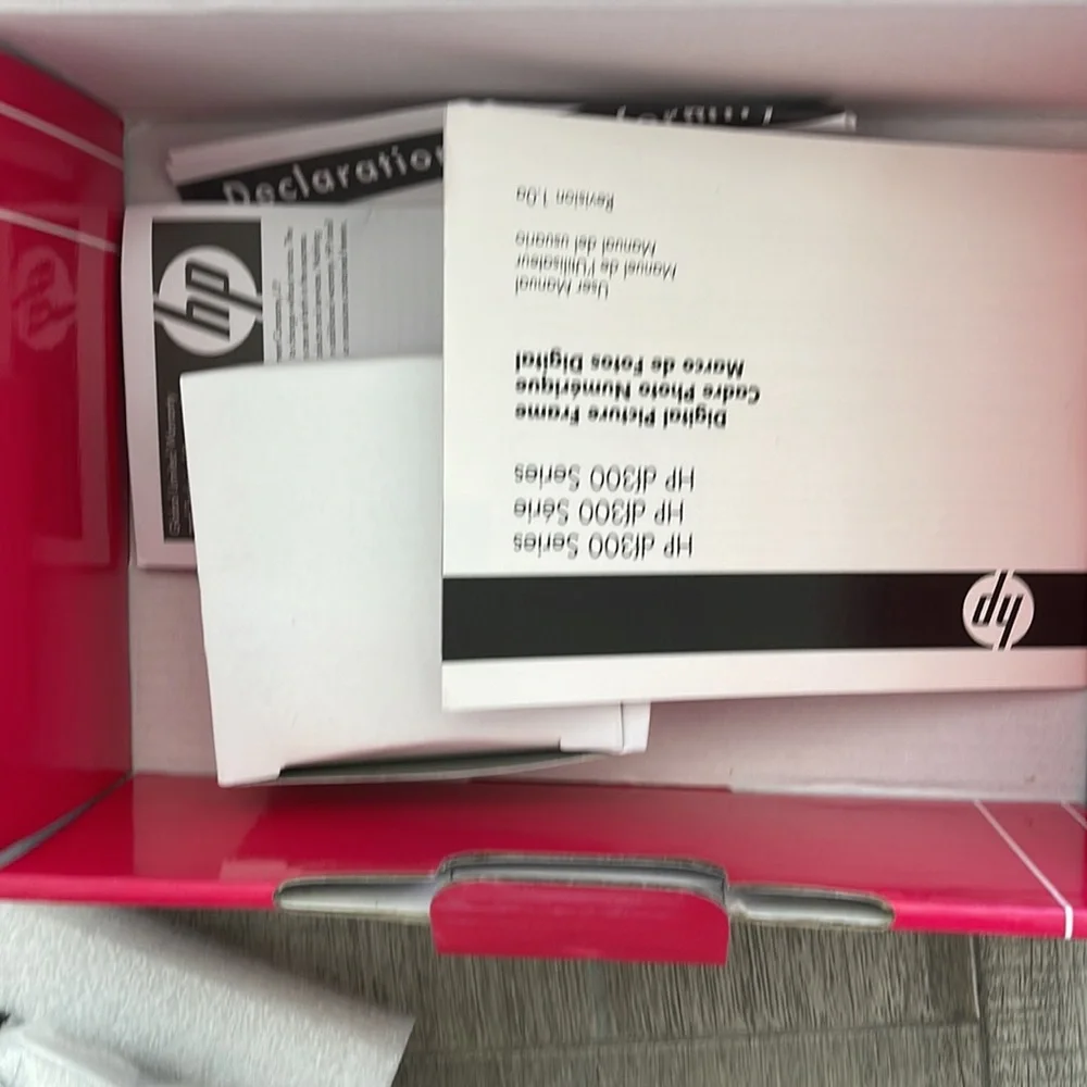 Digital picture frame